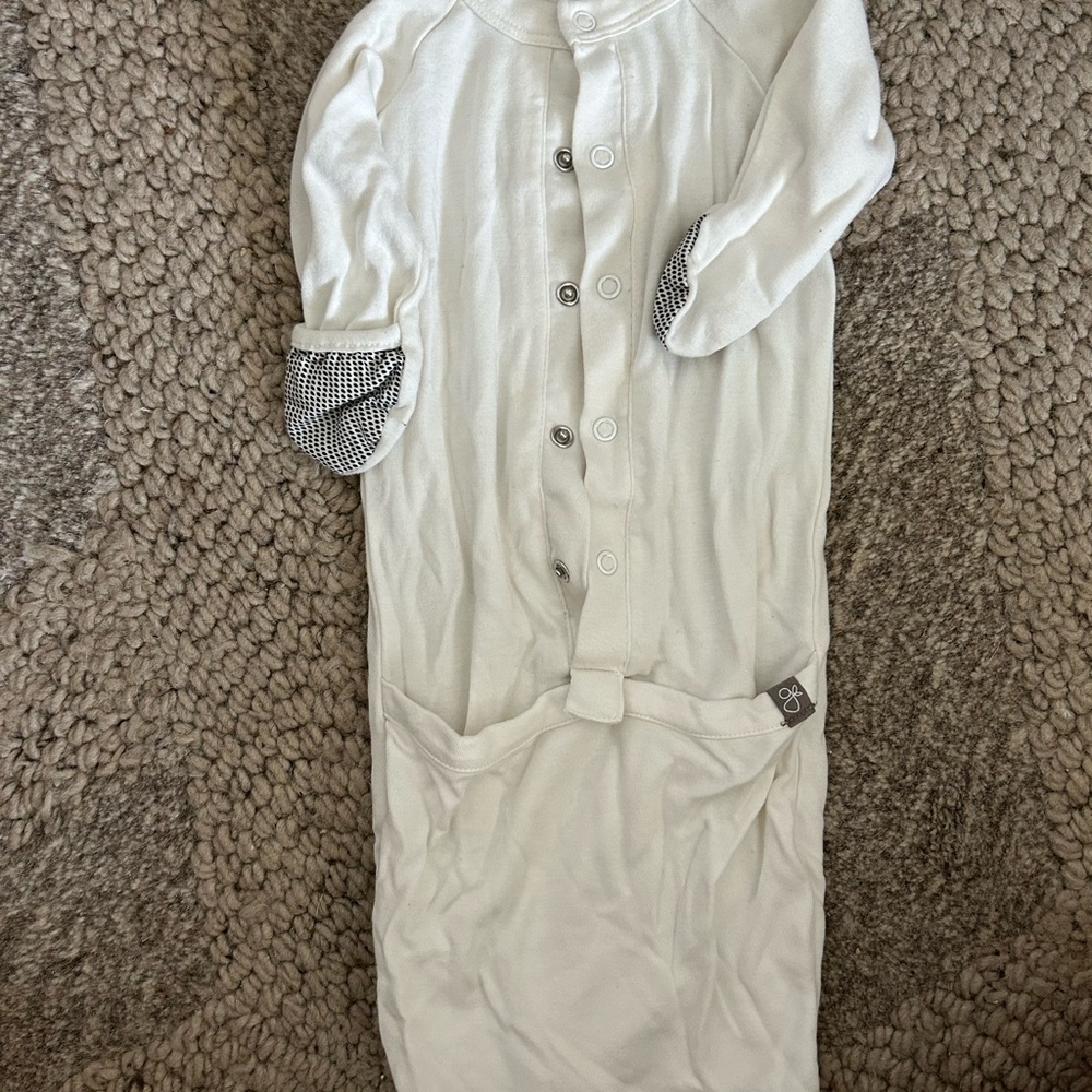 Umi Cream Sleep Sack with Black and White Checkered Cuffs